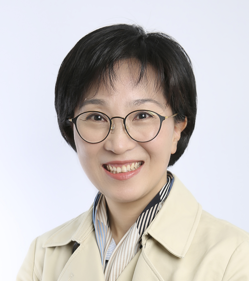 Portrait of Editorial Board member Eun Sook  Hwang 